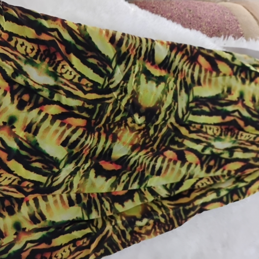 Vibrant Patterned Tunic Top - image 3